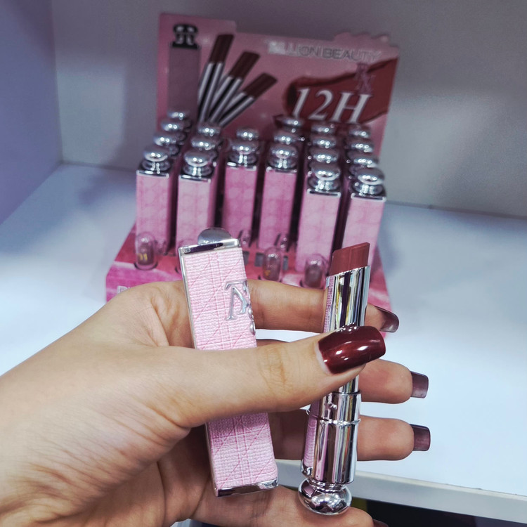 رژلب جامد رژلب خیس لیپ پلامیر💄